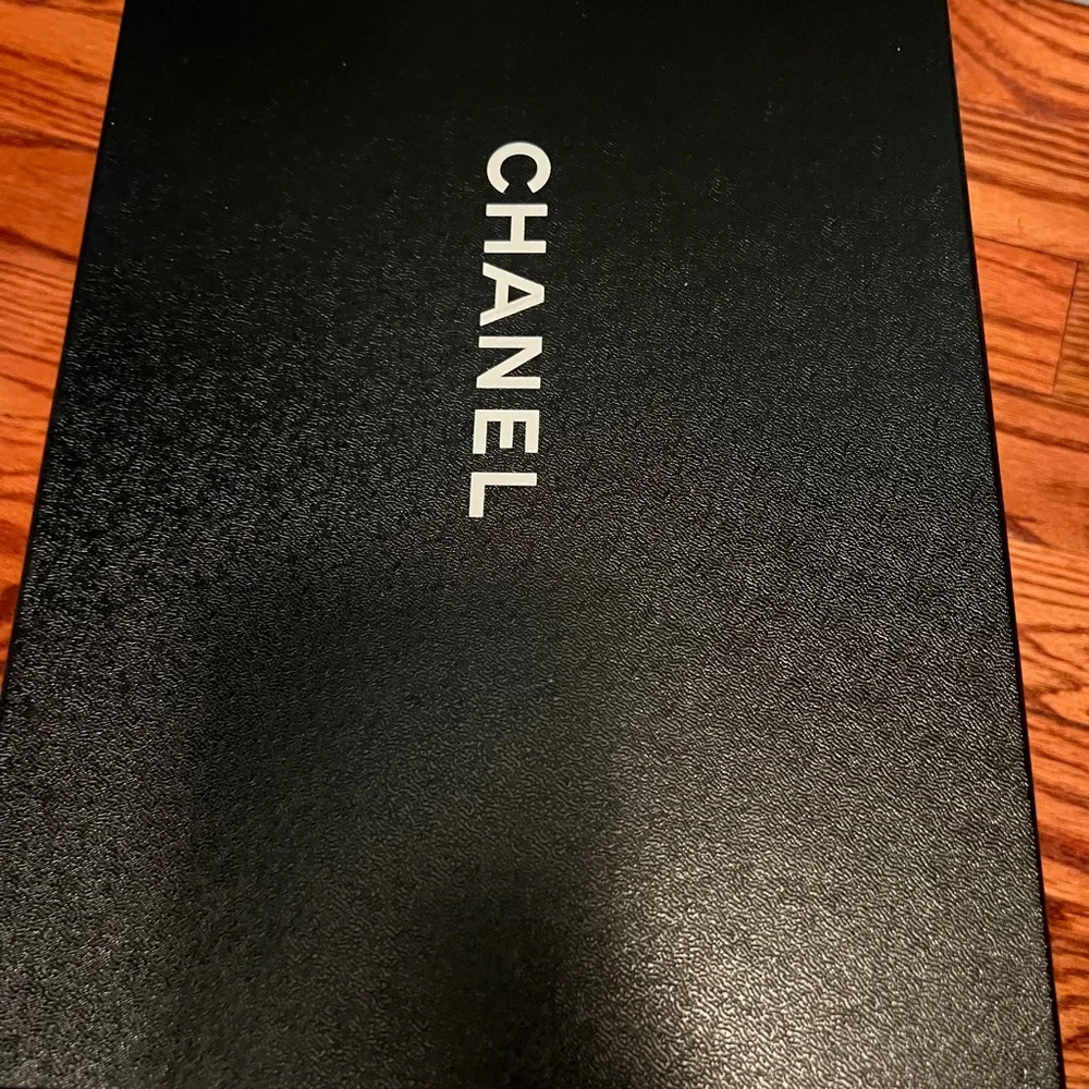 Chanel Black and White Sneakers size 38 - Picture 4 of 5